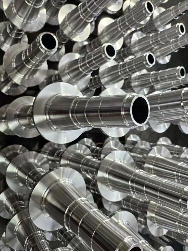 Schmiedeprozess Schmiede aus Aluminium, Stahl und Aluminiumguss für Lkw-Ersatzteile